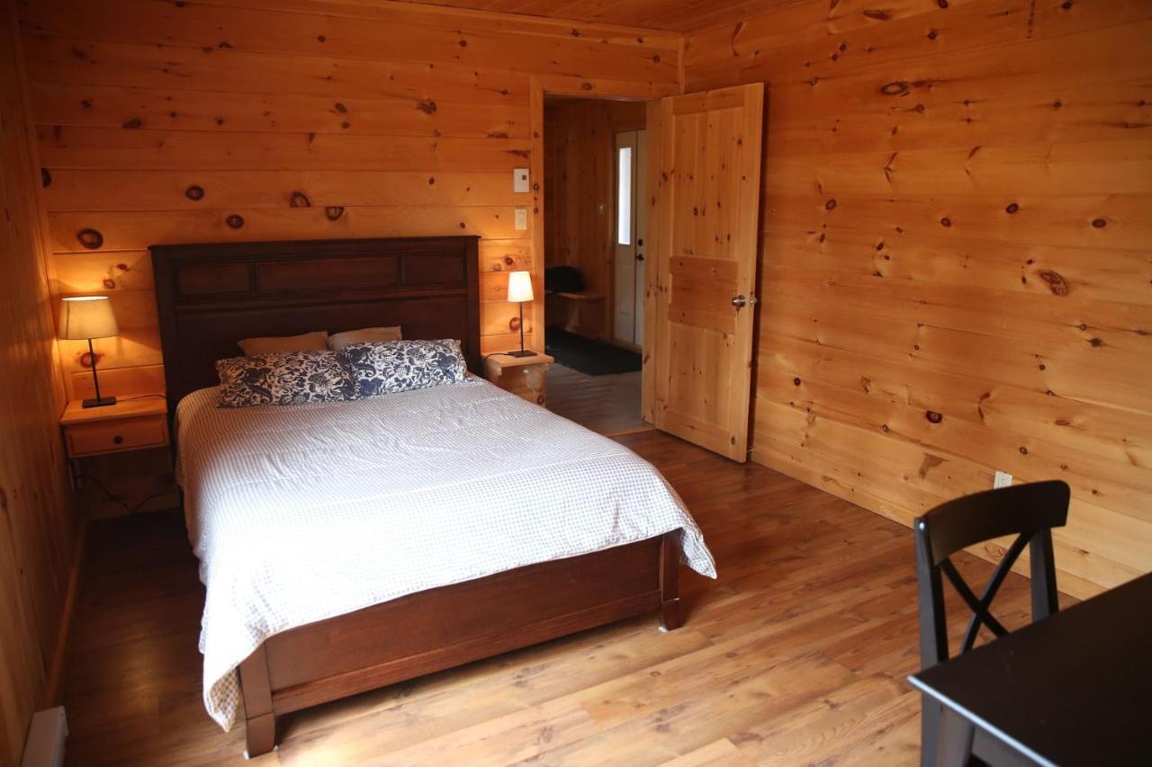 Les Chalets Du Lac Serein Saint Ludger de Milot エクステリア 写真